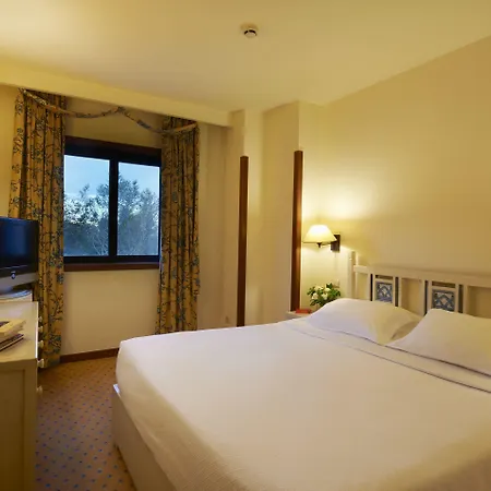 Real Residencia - Turisticos 4* ליסבון