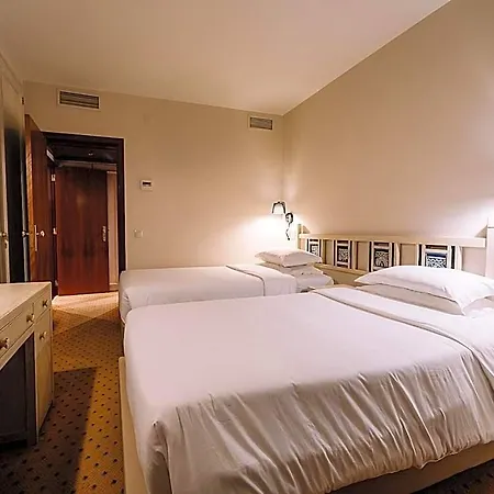Aparthotel Real Residencia - Turisticos Lisbona