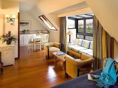 Real Residencia - Turisticos 아파트호텔 4*